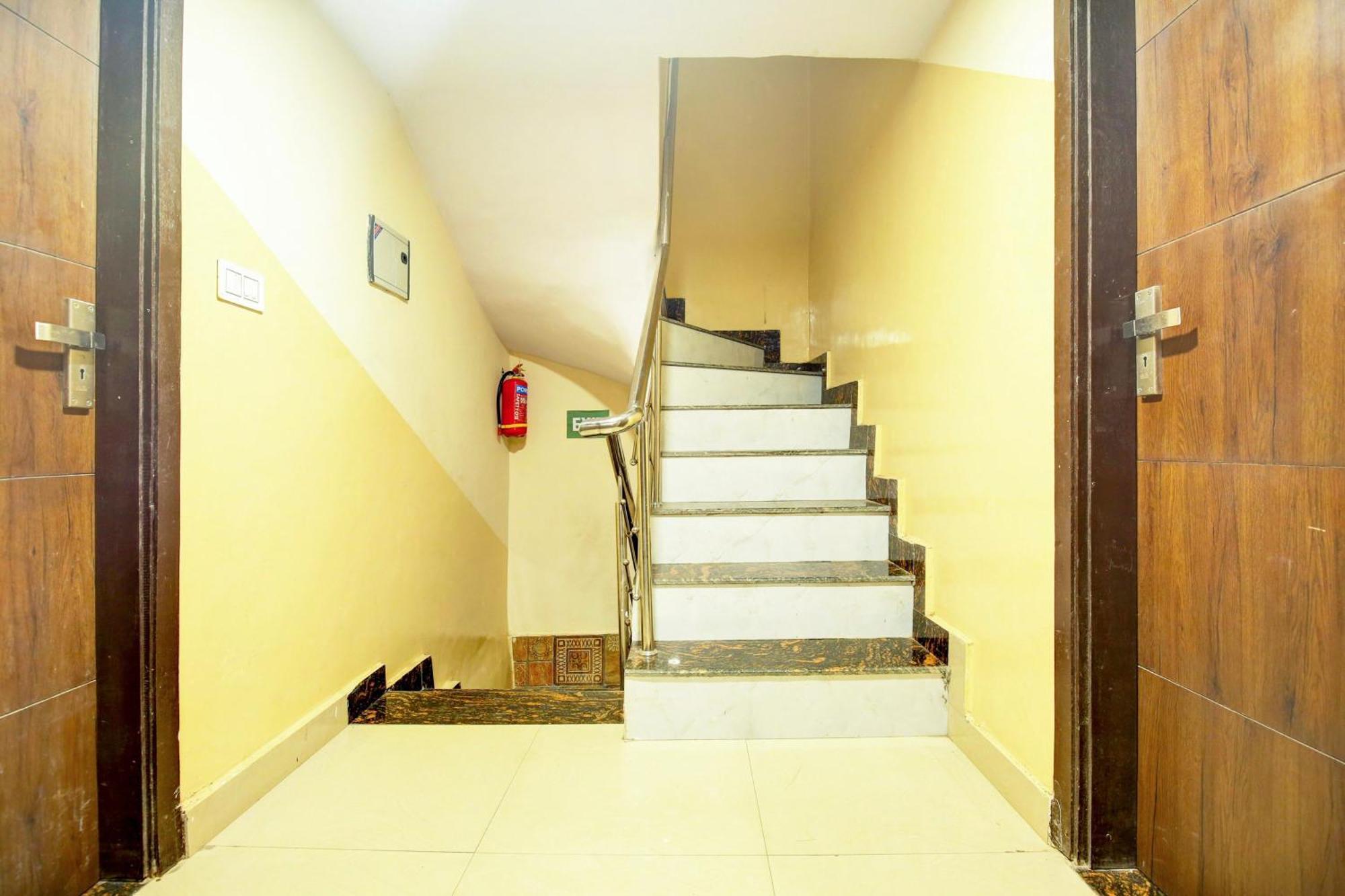 Hotel O Pink Residency Amritsar Exterior foto